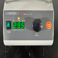 Corning LSE Digital Microplate Shaker image 2